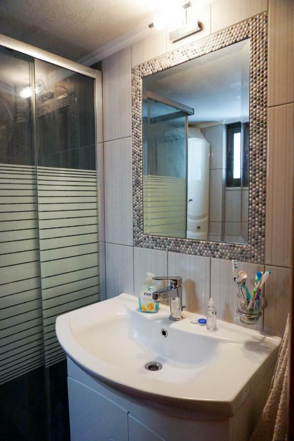 Апартаменты Peaceful & Styled Flat, 2 Bdrms, Wifi, Smart Tv Кавала Экстерьер фото